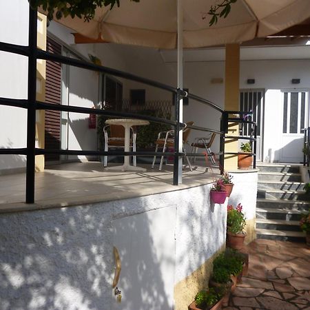 Kostas Apartments & Studios アギオス・ゲオルギオス・パゴン エクステリア 写真