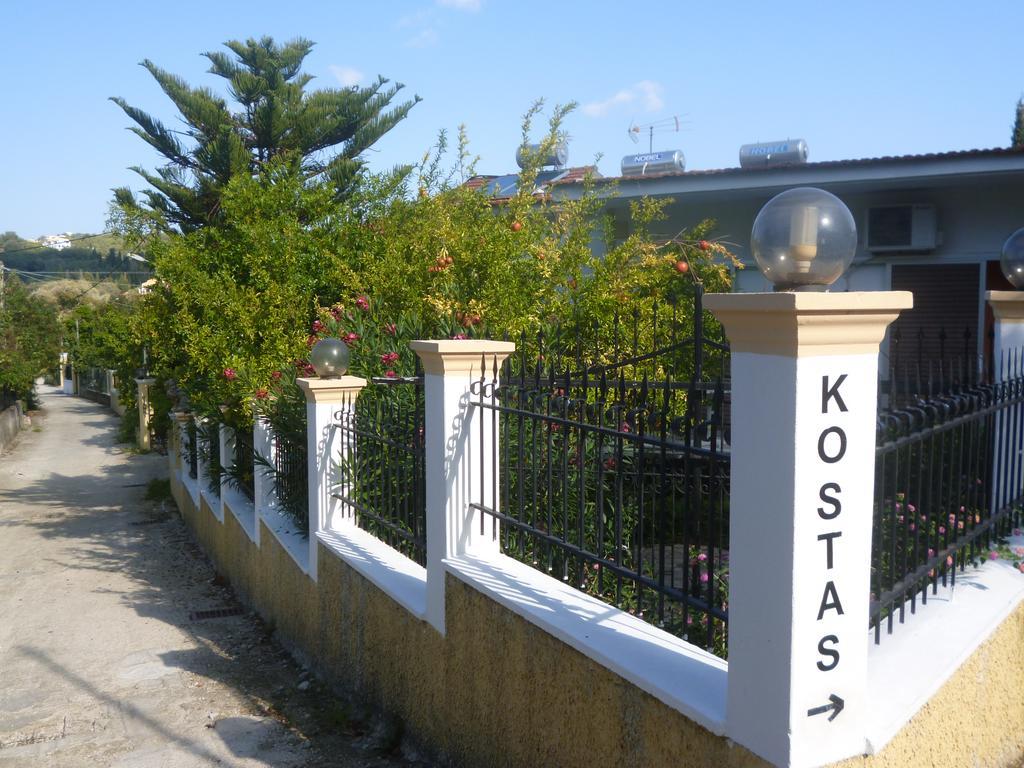 Kostas Apartments & Studios アギオス・ゲオルギオス・パゴン エクステリア 写真