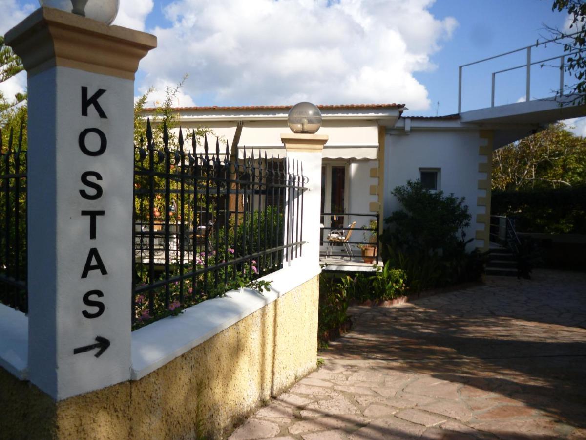 Kostas Apartments & Studios アギオス・ゲオルギオス・パゴン エクステリア 写真