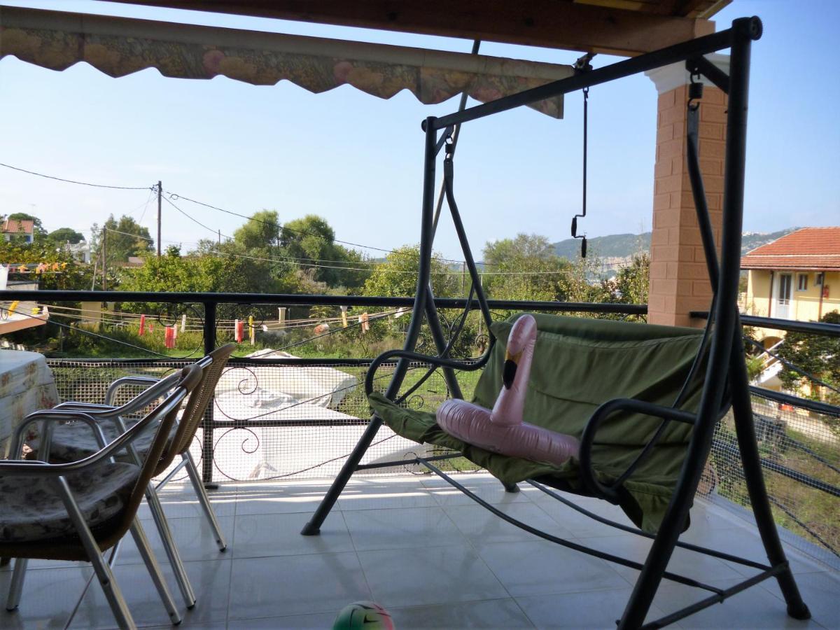 Kostas Apartments & Studios アギオス・ゲオルギオス・パゴン エクステリア 写真